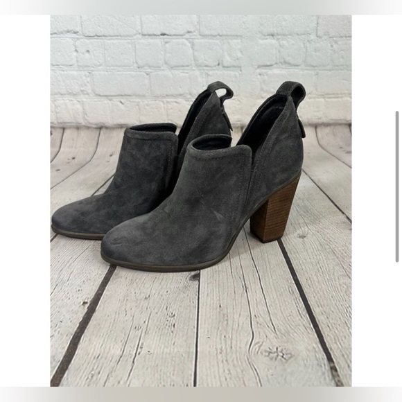 Vince Camuto Francia Bootie Boots Winter Dark Grey Suede Womens Size 8.5 M - Picture 3 of 8